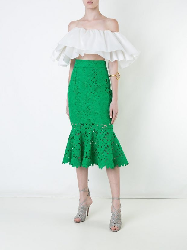 модная юбка зеленого цвета