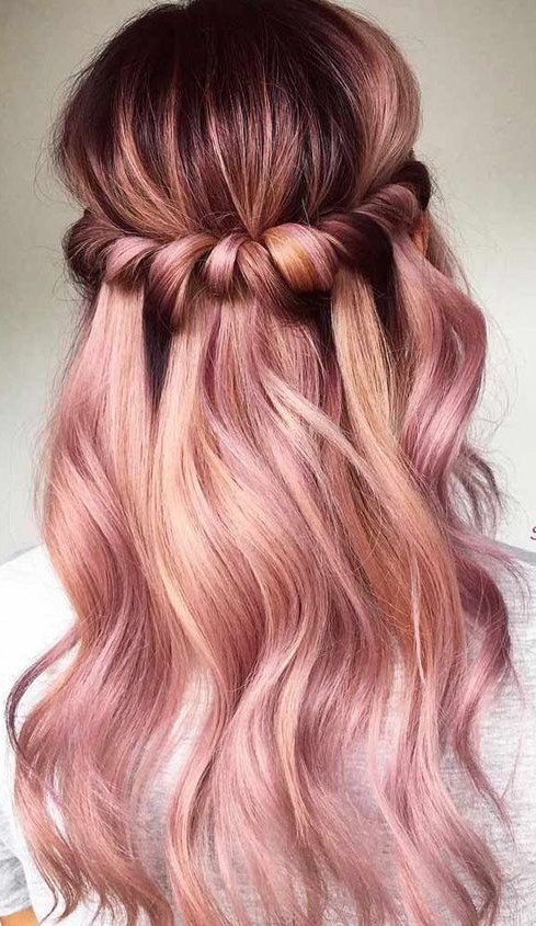 светлый розовый балаяж на темные волосы